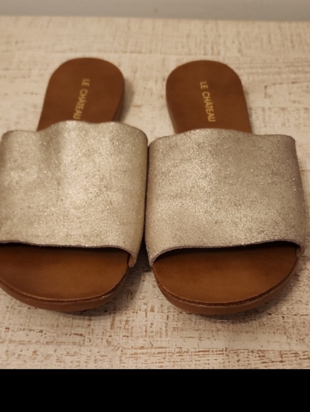 Le Chateau Women's Leather Metallic Slide Sandals Sz 8 WORN ONCE! - Picture 4 of 4